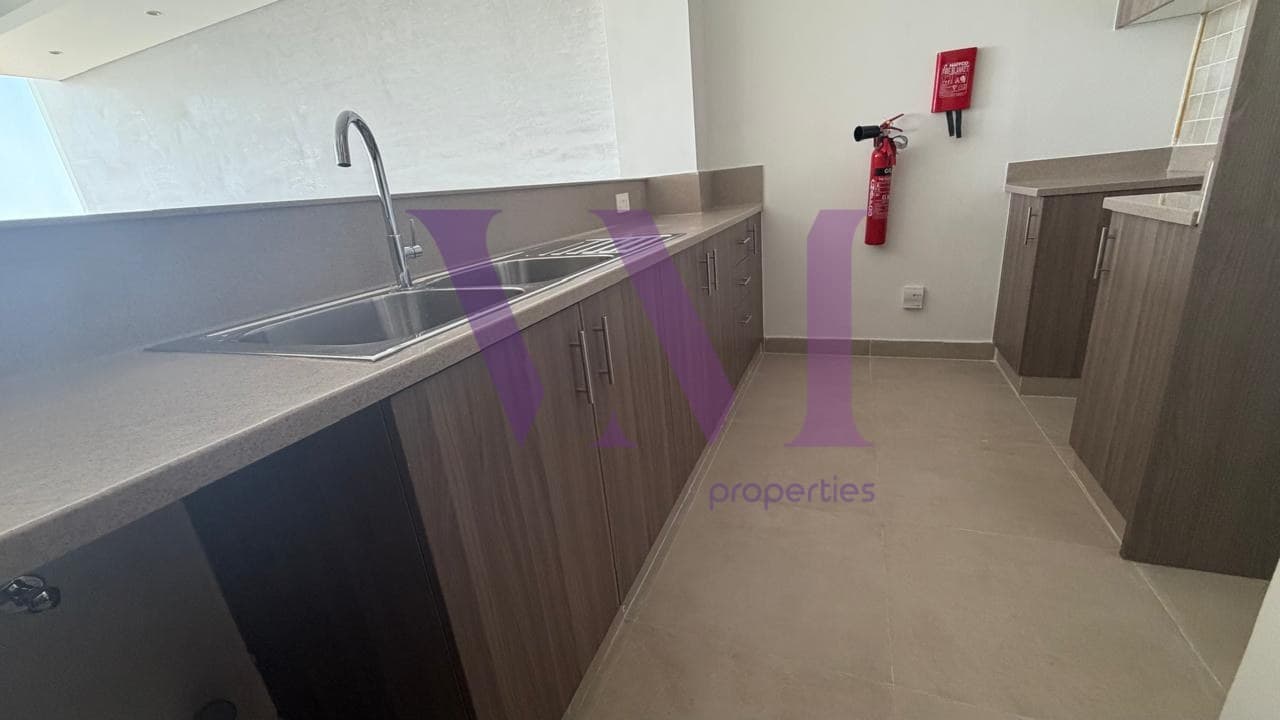 Modern 1-Bed Apartment | 8th Floor | Hot Deal — Mina Al Arab