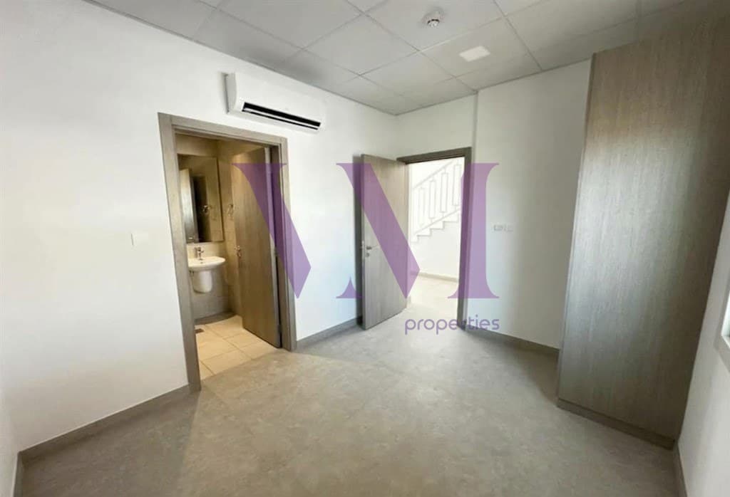 Spacious 3 BHK | Corner Unit | Near Original Price — Mina Al Arab