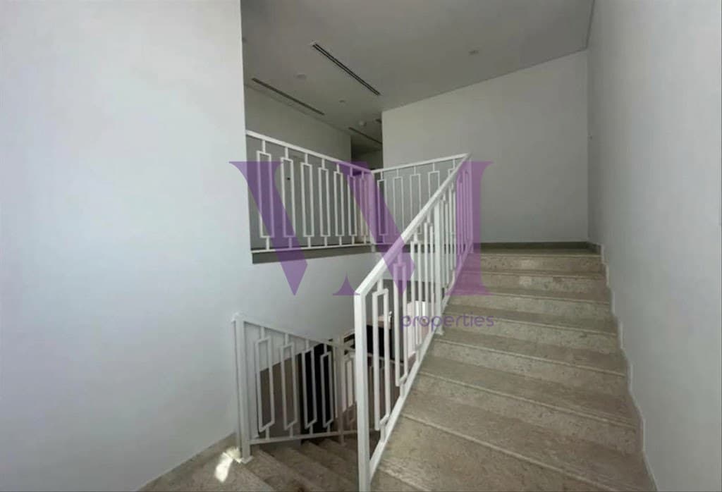 Spacious 3 BHK | Corner Unit | Near Original Price — Mina Al Arab
