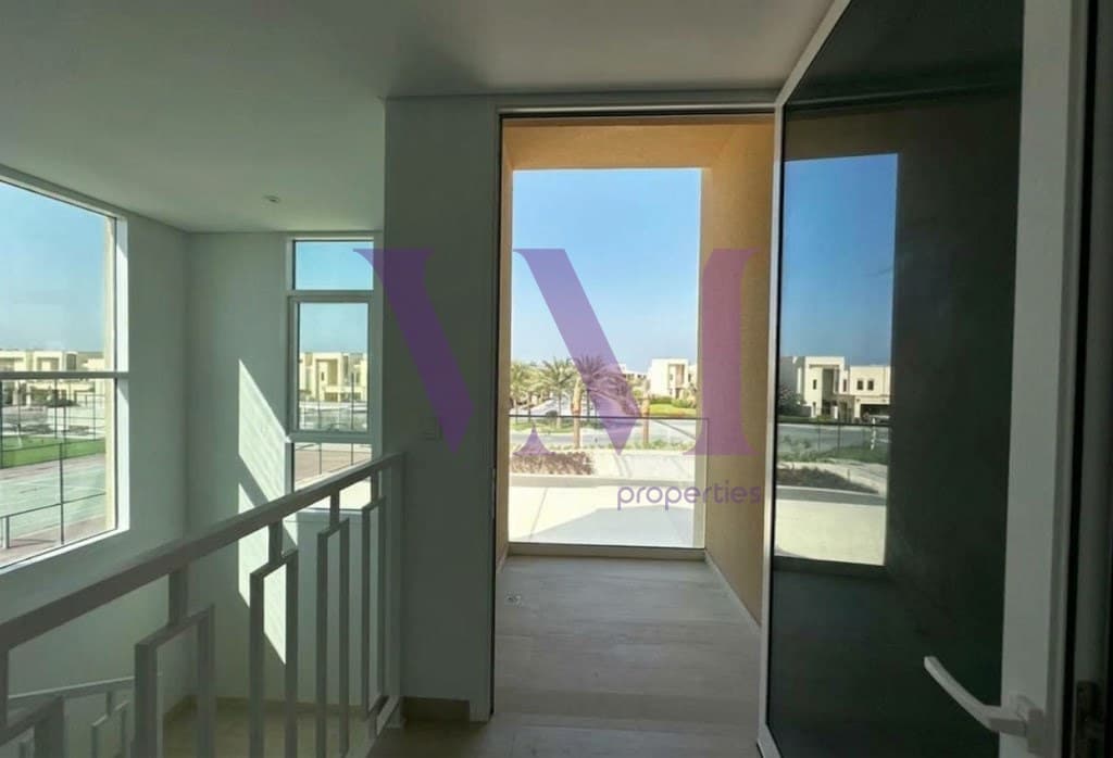 Spacious 3 BHK | Corner Unit | Near Original Price — Mina Al Arab
