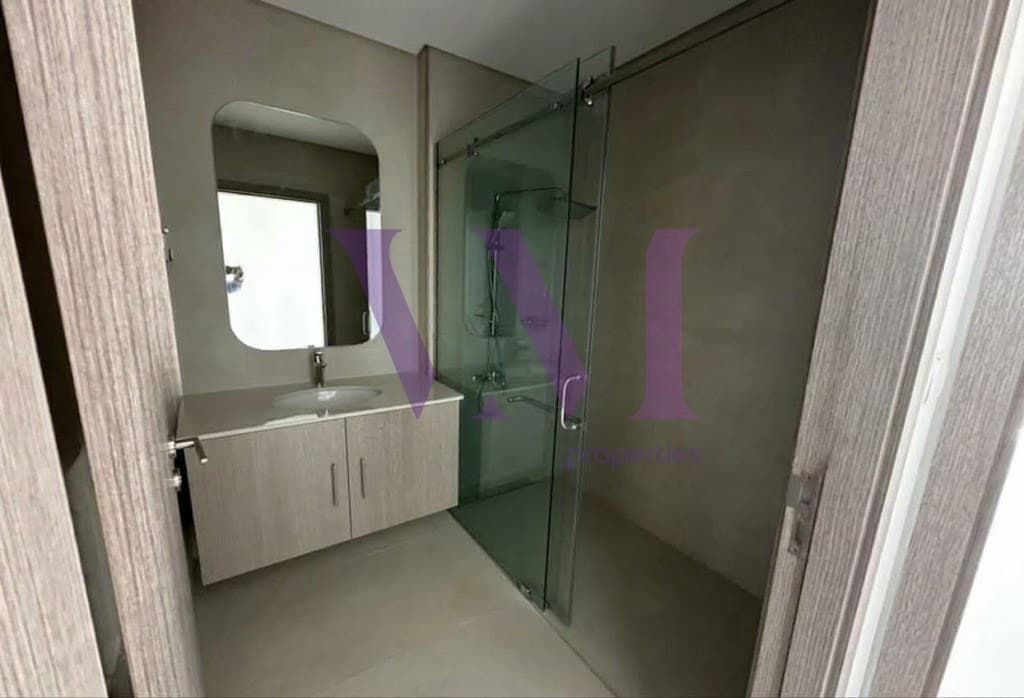 Spacious 3 BHK | Corner Unit | Near Original Price — Mina Al Arab