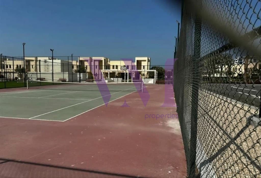 Spacious 3 BHK | Corner Unit | Near Original Price — Mina Al Arab
