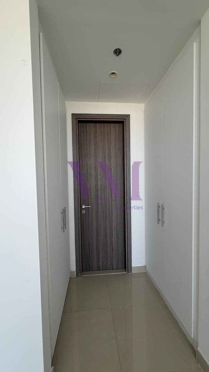 Luxury Living 1BR In Gateway 2 | Hot deal — Mina Al Arab