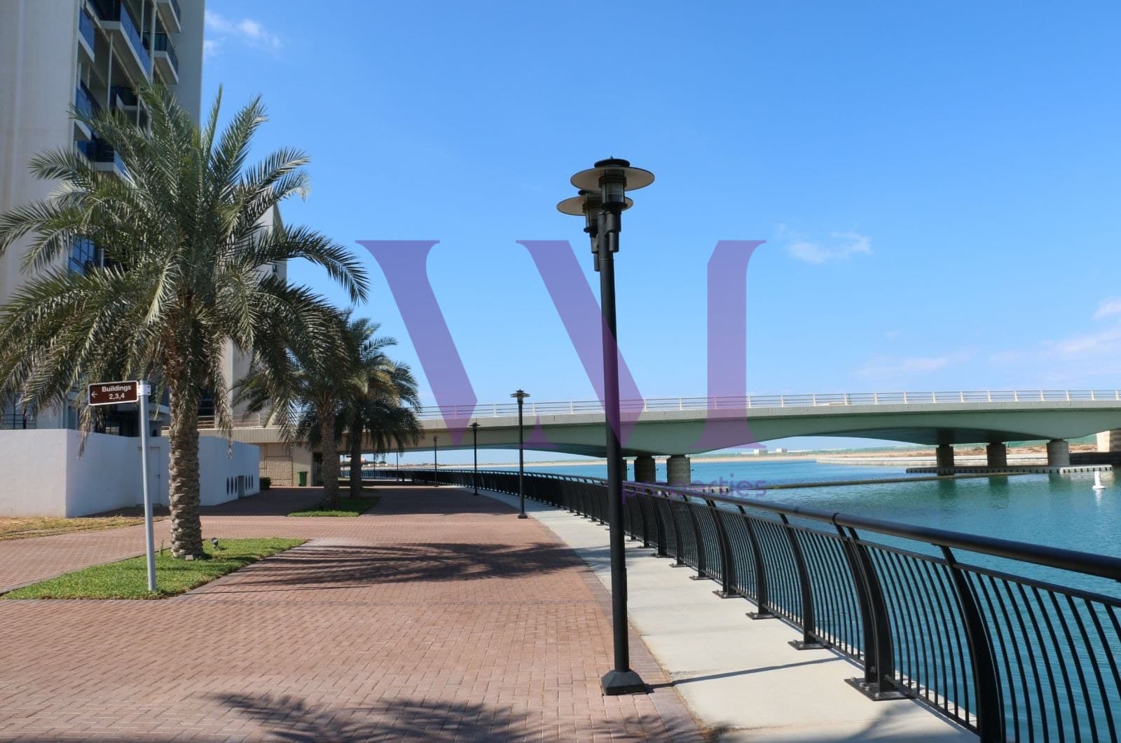 Spacious 2-Bed Apartment | Re-sale | Mina Al Arab — Mina Al Arab